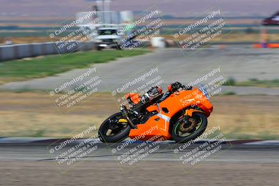 media/Aug-13-2023-CRA (Sun) [[1cfc37a6fb]]/Race 4 400 Superbike/Race/